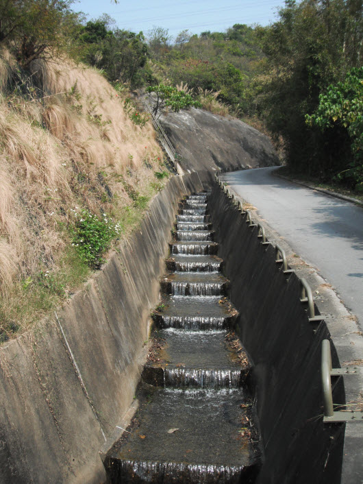 荃灣大帽山引水道