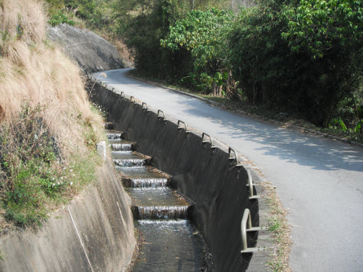 荃灣大帽山引水道