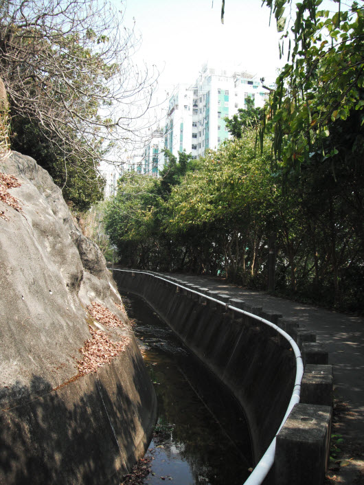 荃灣大帽山引水道